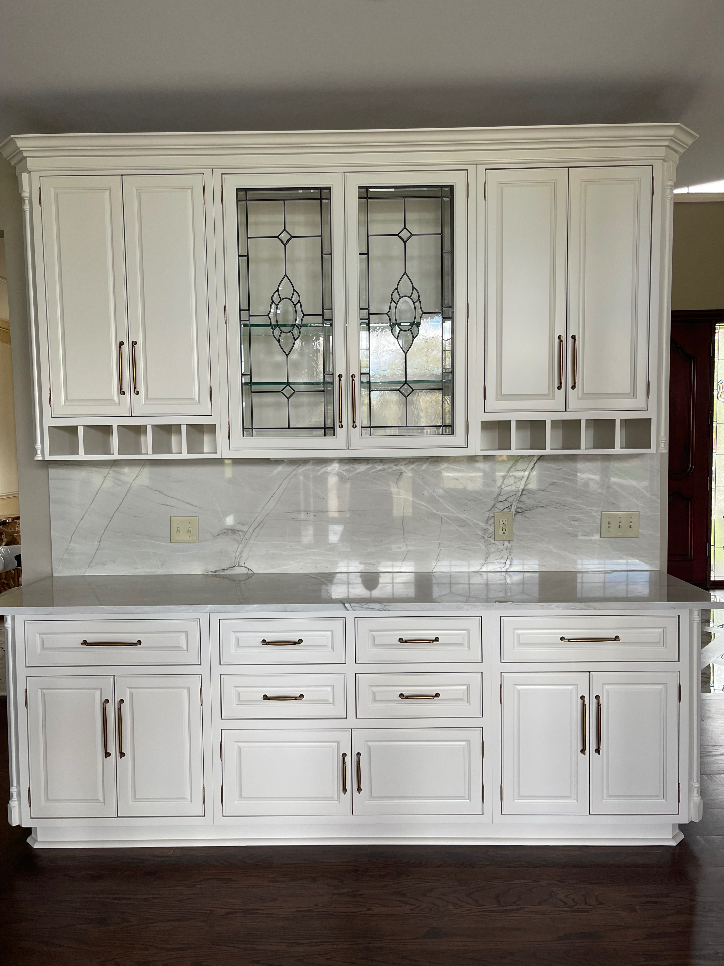 Pure White · Heirloom Hutch